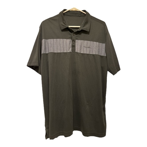 Travis Mathew Black Polo Shirt with Gray Chest Panel - Picture 1 of 3